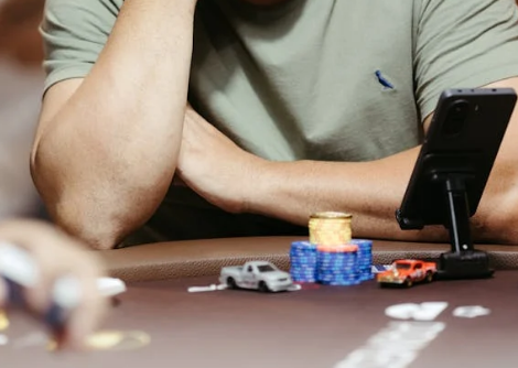 วิธีเพิ่มเงินเดิมพันใน Texas Hold’em